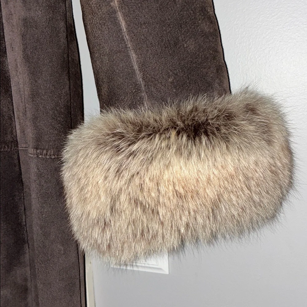 Long Brown Suede Coat with Mink Fur Trim - Women's Size M - Picture 10 of 15